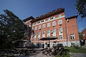 sala u dečijoj zubnoj klinici